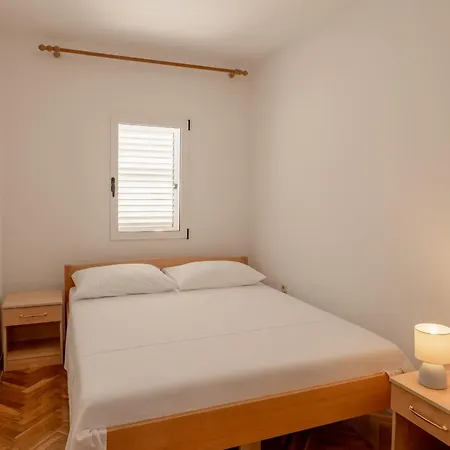 Apartment Apartments Center Pag 50 M To The Sea *