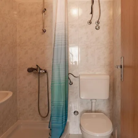 Apartment Apartments Center Pag 50 M To The Sea *