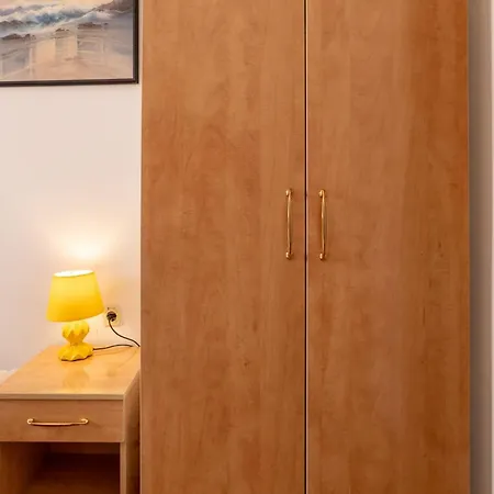 Daire Center Pag 50 M To The Sea