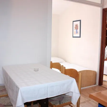 Center Pag 50 M To The Sea Daire Pag Town