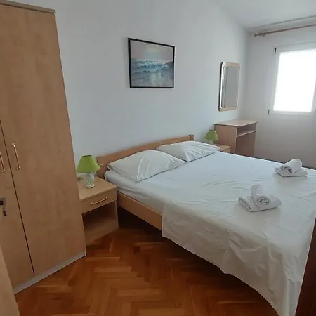 Center Pag 50 M To The Sea Apartman Pag Town