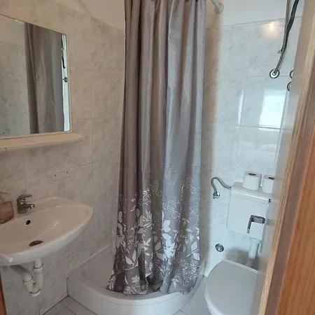 Apartman Center Pag 50 M To The Sea