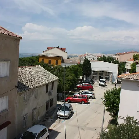 Apartments Center Pag 50 M To The Sea Apartment *