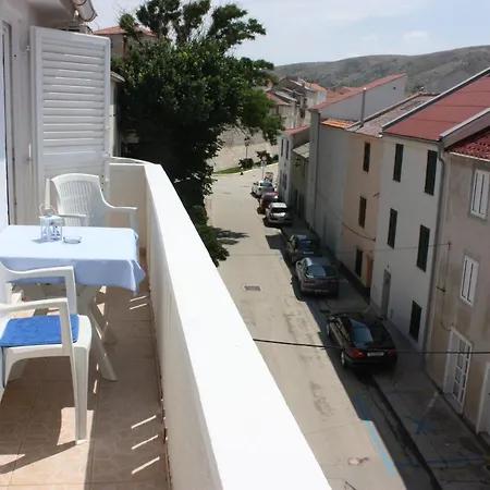 Διαμέρισμα Center Pag 50 M To The Sea *