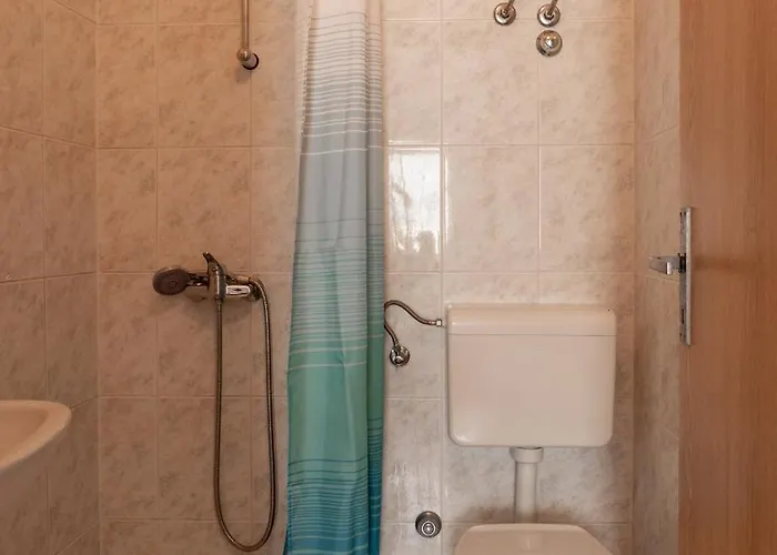 Apartment Apartments Center Pag 50 M To The Sea *