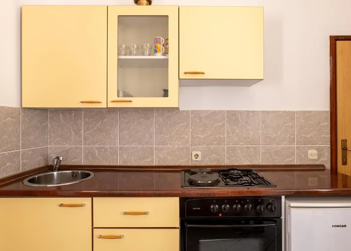 Apartment Apartments Center Pag 50 M To The Sea