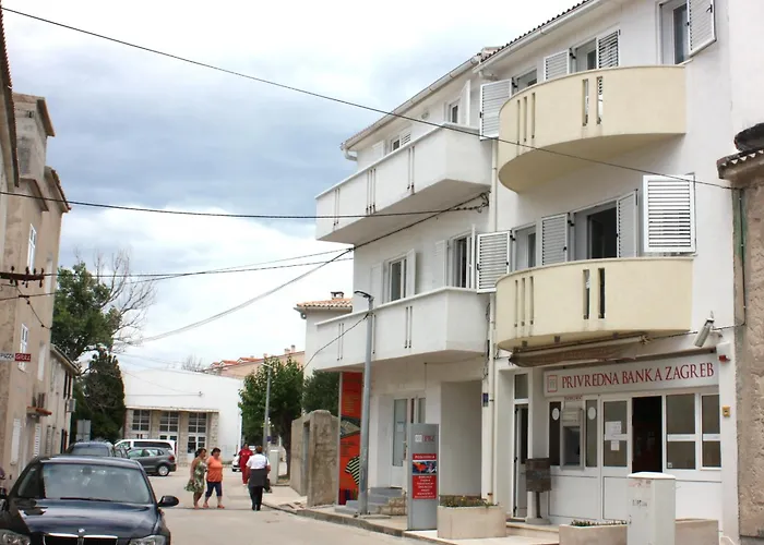 Apartments Center Pag 50 M To The Sea Apartment *