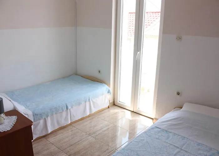 Apartments Center Pag 50 M To The Sea Apartment Pag Town